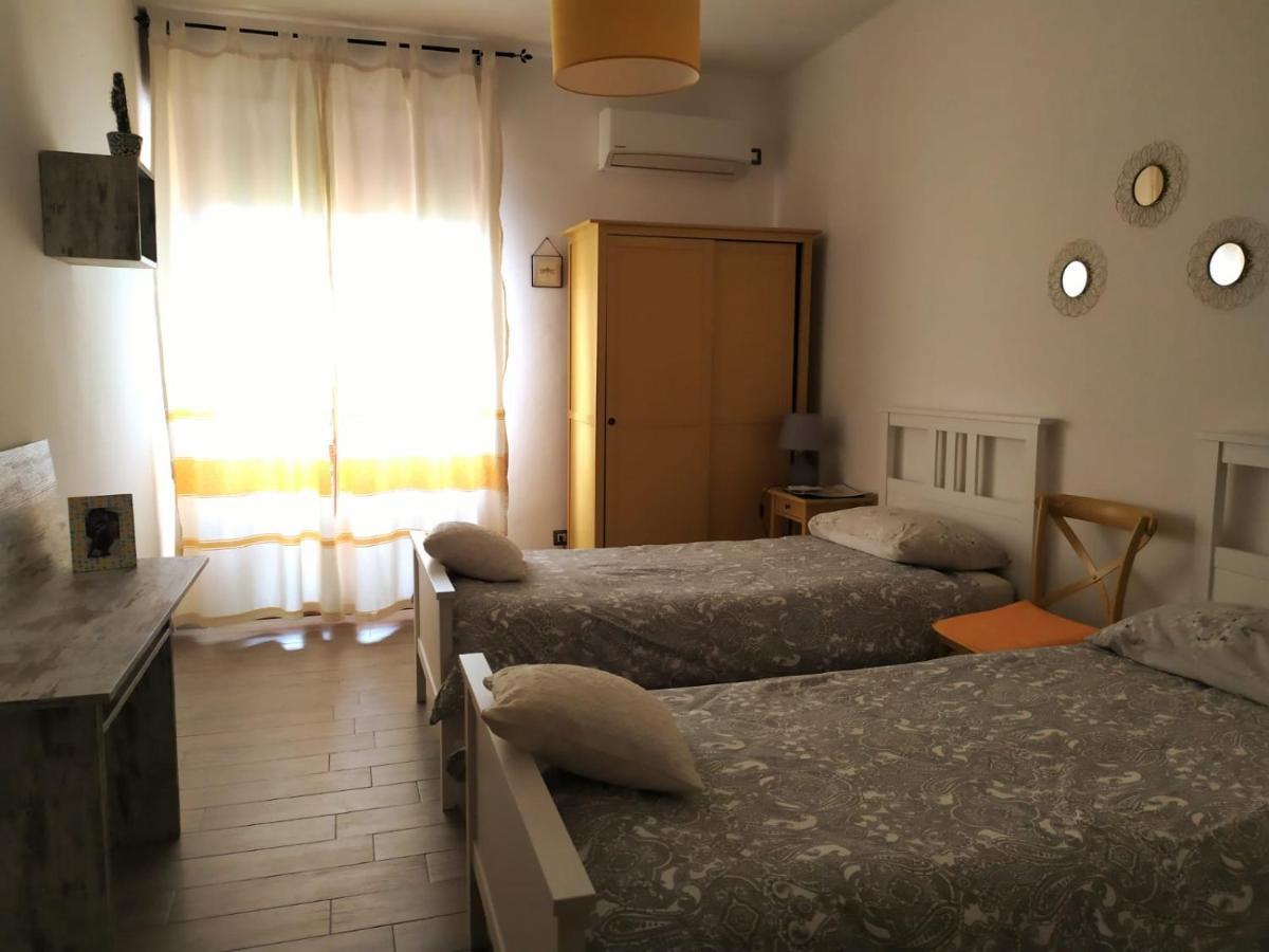 B&B Libellula Iglesias Bagian luar foto